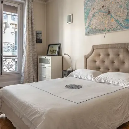 Saint-germain 3-bedroom Pres Les Jardins *