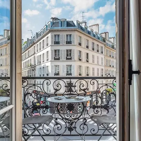 Saint-germain 3-bedroom Pres Les Jardins *